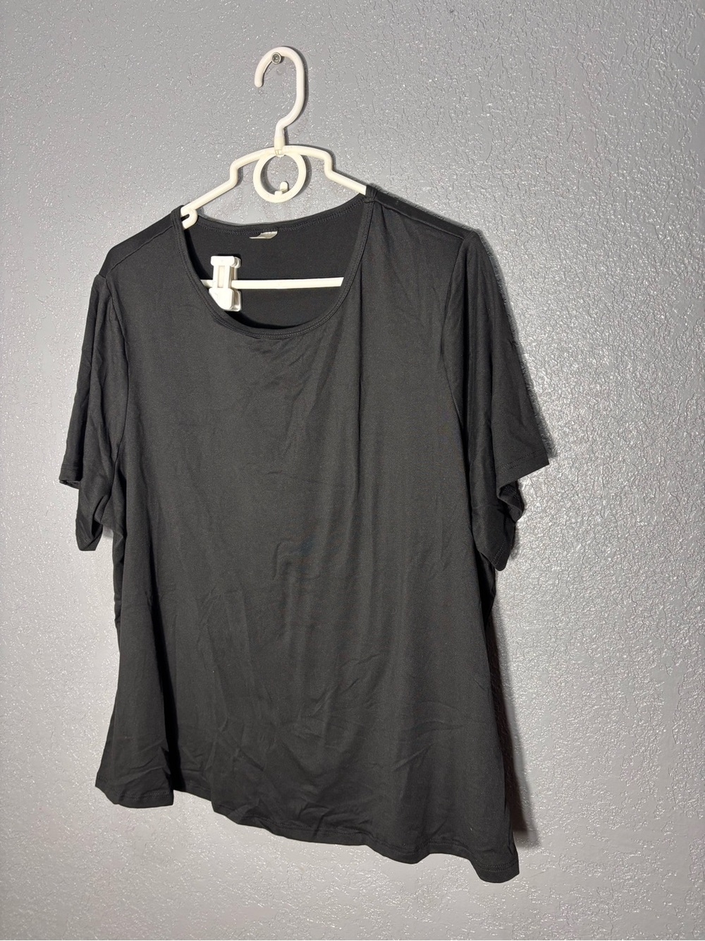 Black Women’s Short Sleeve Crewneck Top